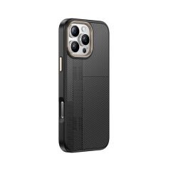 iPhone 16 Pro Max Kılıf Kablosuz Şarj Özellikli Karbon Fiber Görünümlü Antina Kapak
